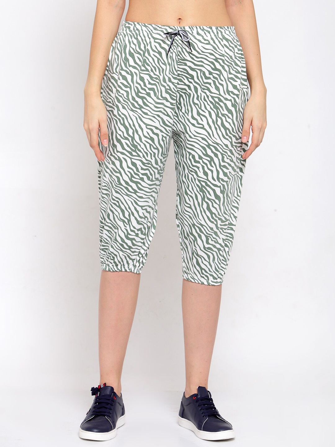 

KLOTTHE Women Off White & Green Zebra Skin Printed Cotton Capris