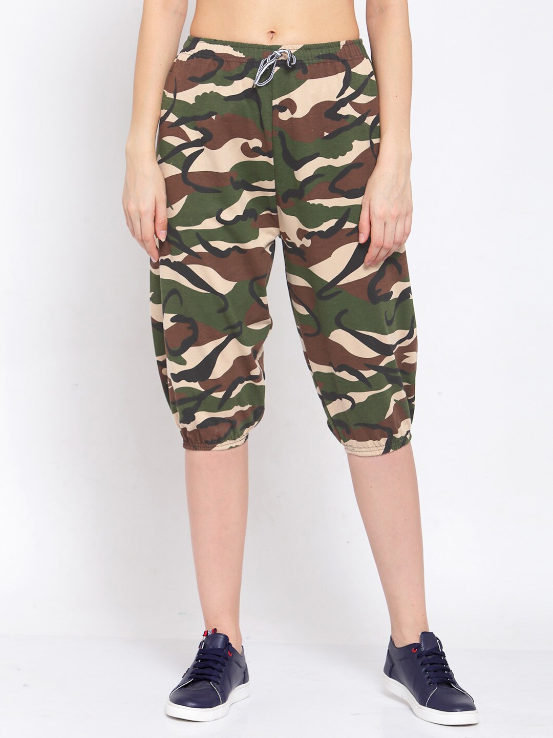 

KLOTTHE Women Green & Brown Printed Cotton Capris