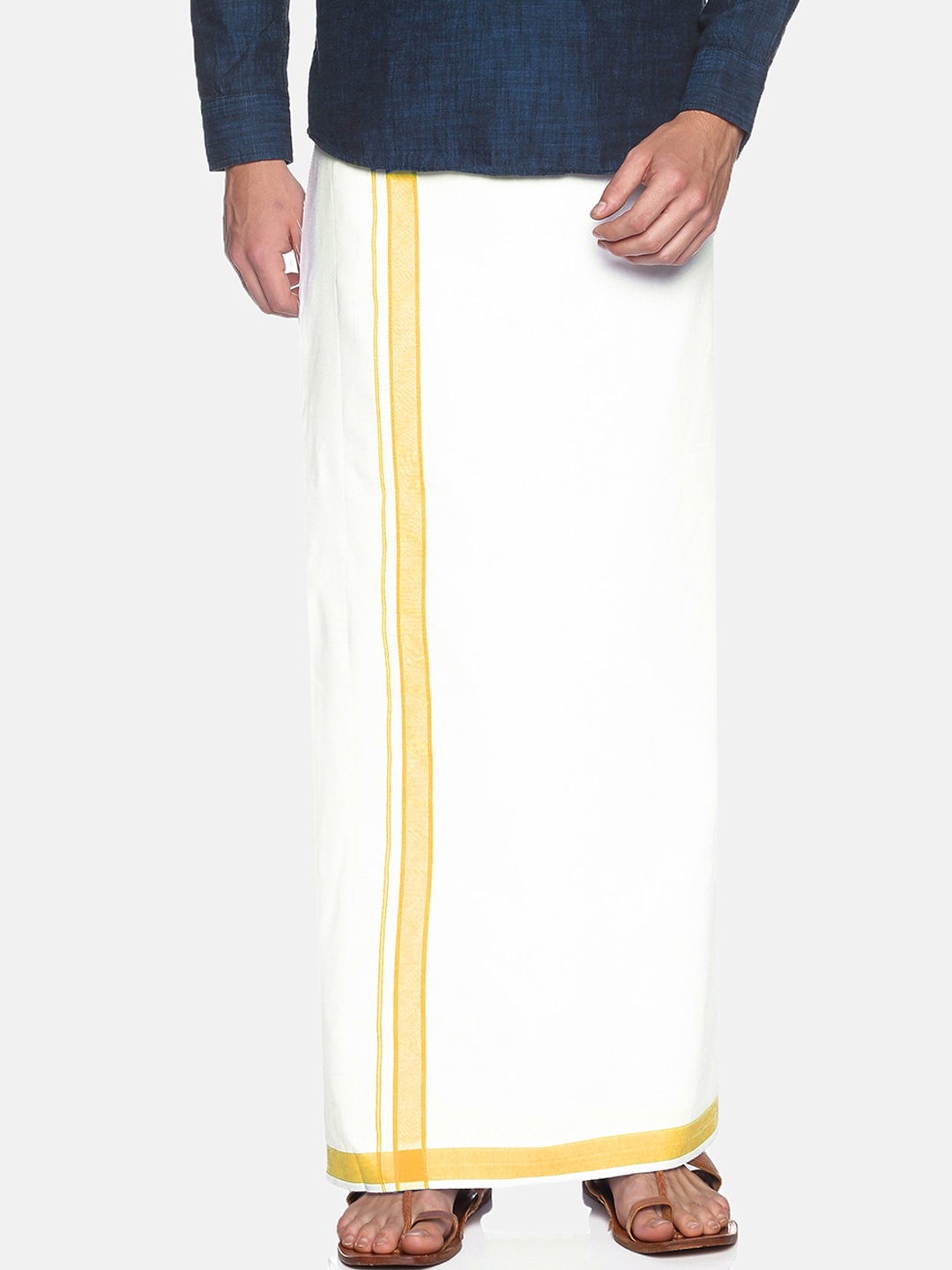

Chennis Men Cream-Coloured Solid Pure Cotton Dhoti
