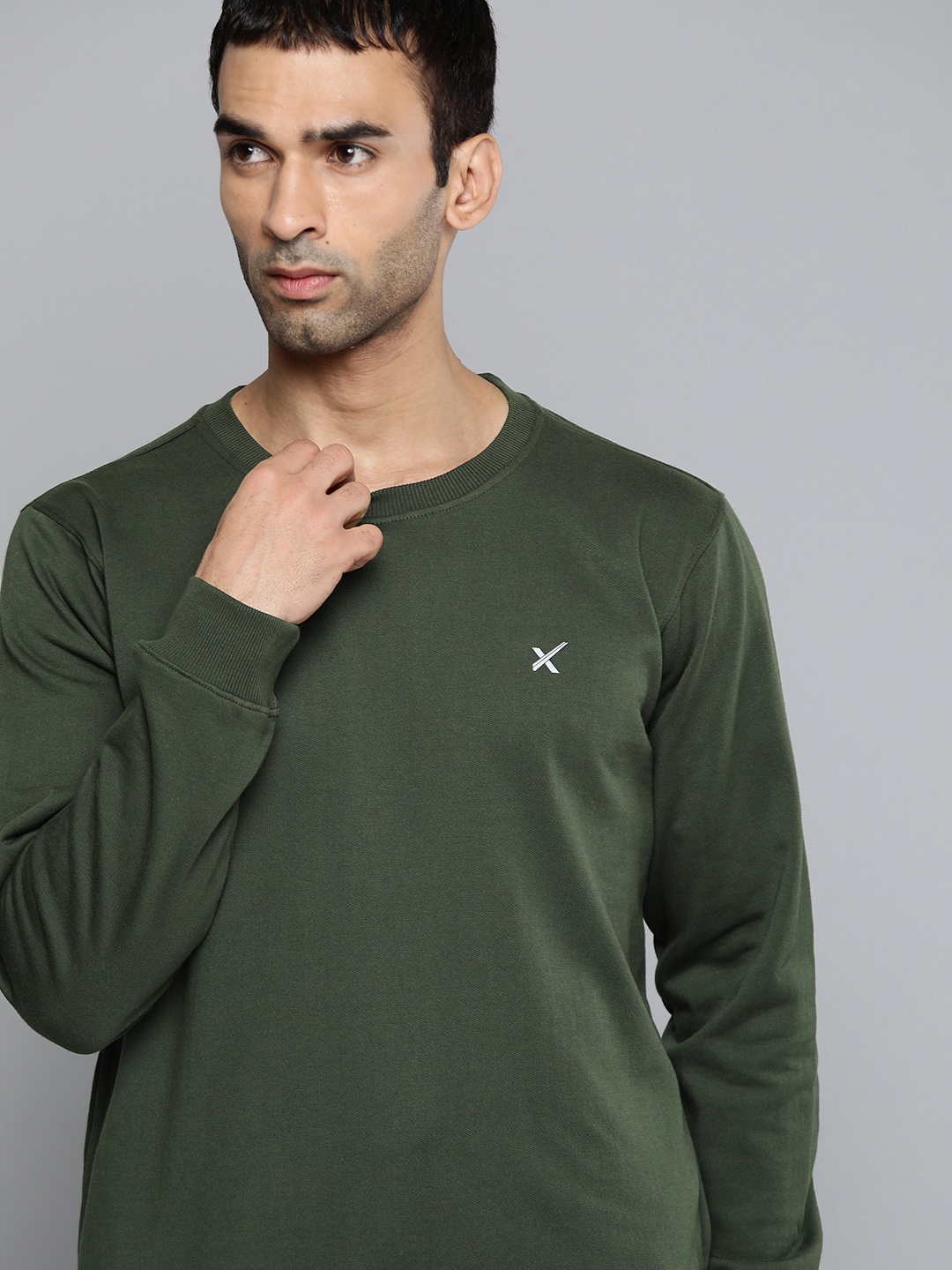 

HRX by Hrithik Roshan Men Olive Green Solid Training Sweatshirt