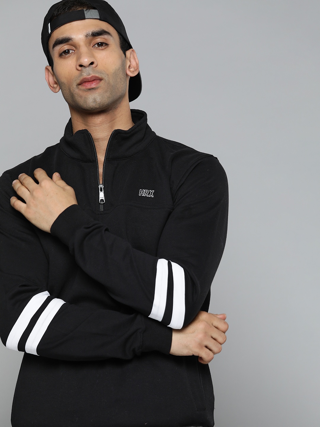 

HRX By Hrithik Roshan Lifestyle Men Black Bio-Wash Solid Sweatshirt