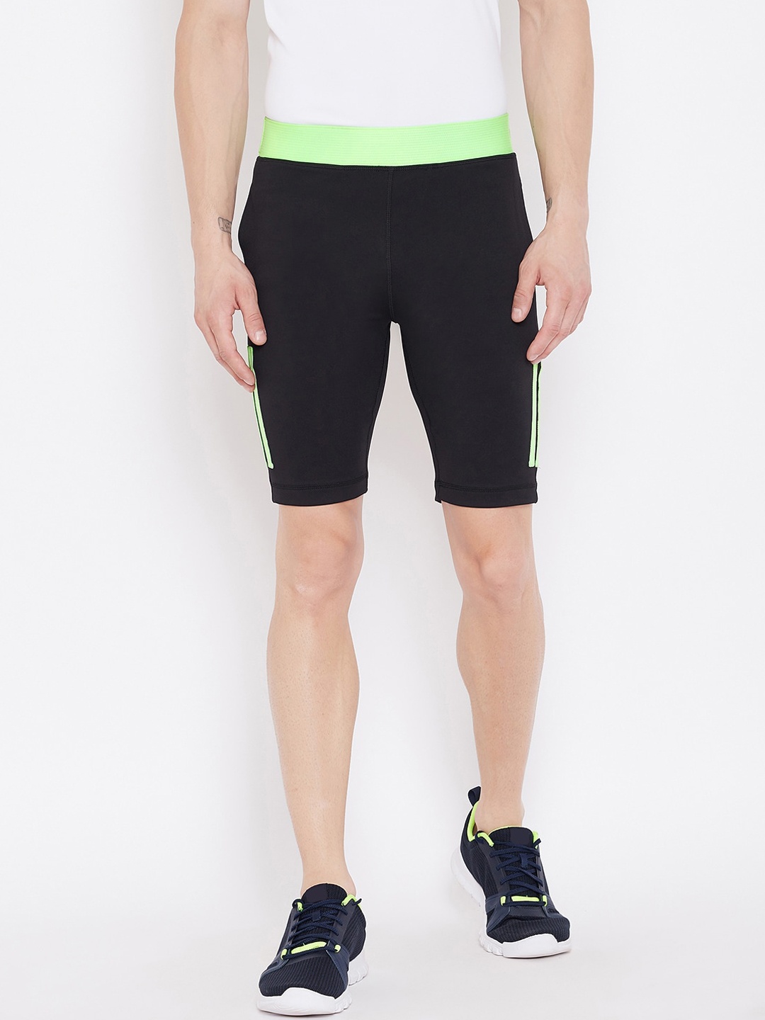 

JUMP USA Men Black Mid-Rise Sports Shorts