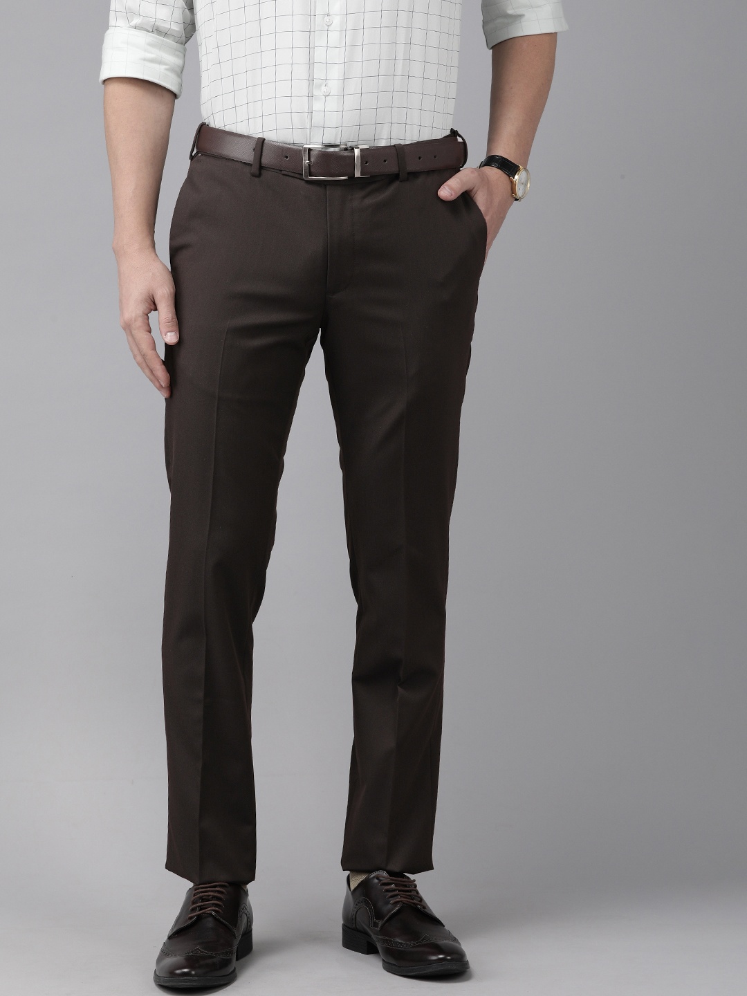 

Arrow Men Khaki Solid Tapered Fit Formal Trousers