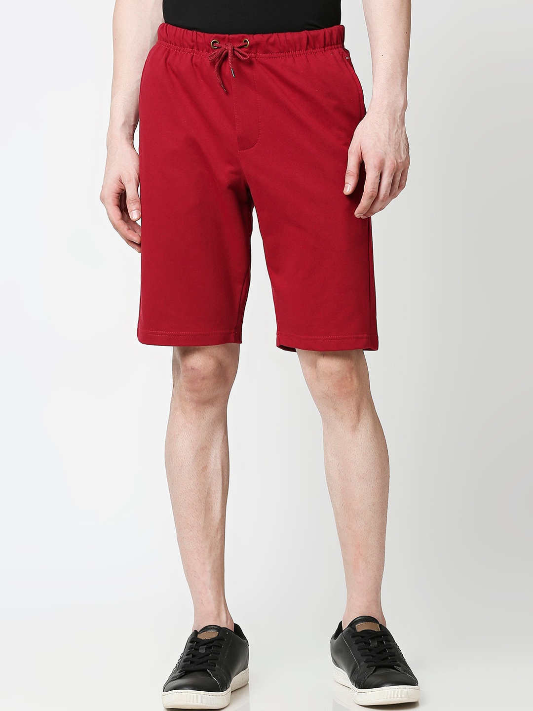 

Bewakoof Men Maroon Mid-Rise Regular Shorts