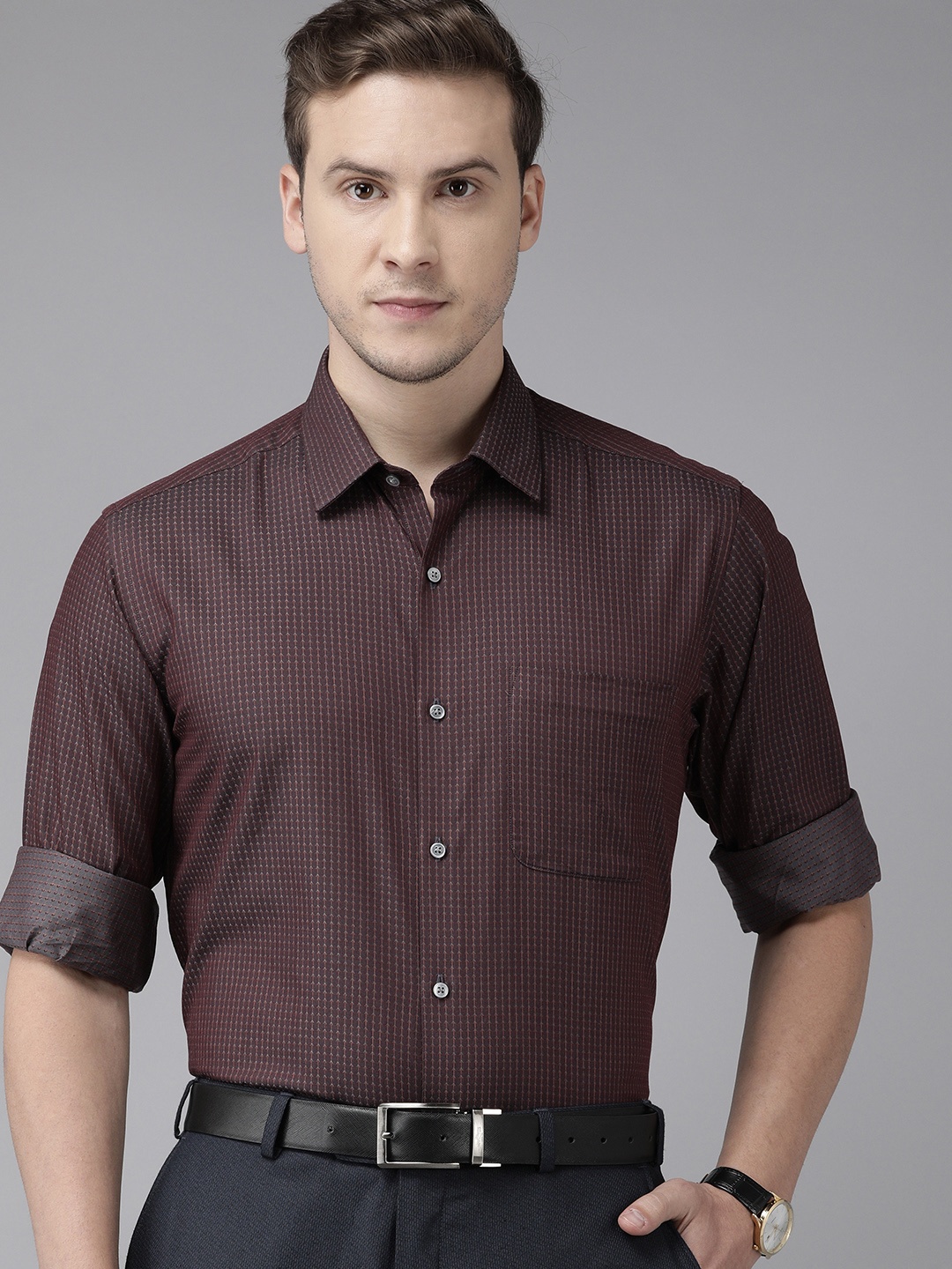 

Arrow Men Brown Pure Cotton Textured Printed Regular Fit Semiformal Shirt
