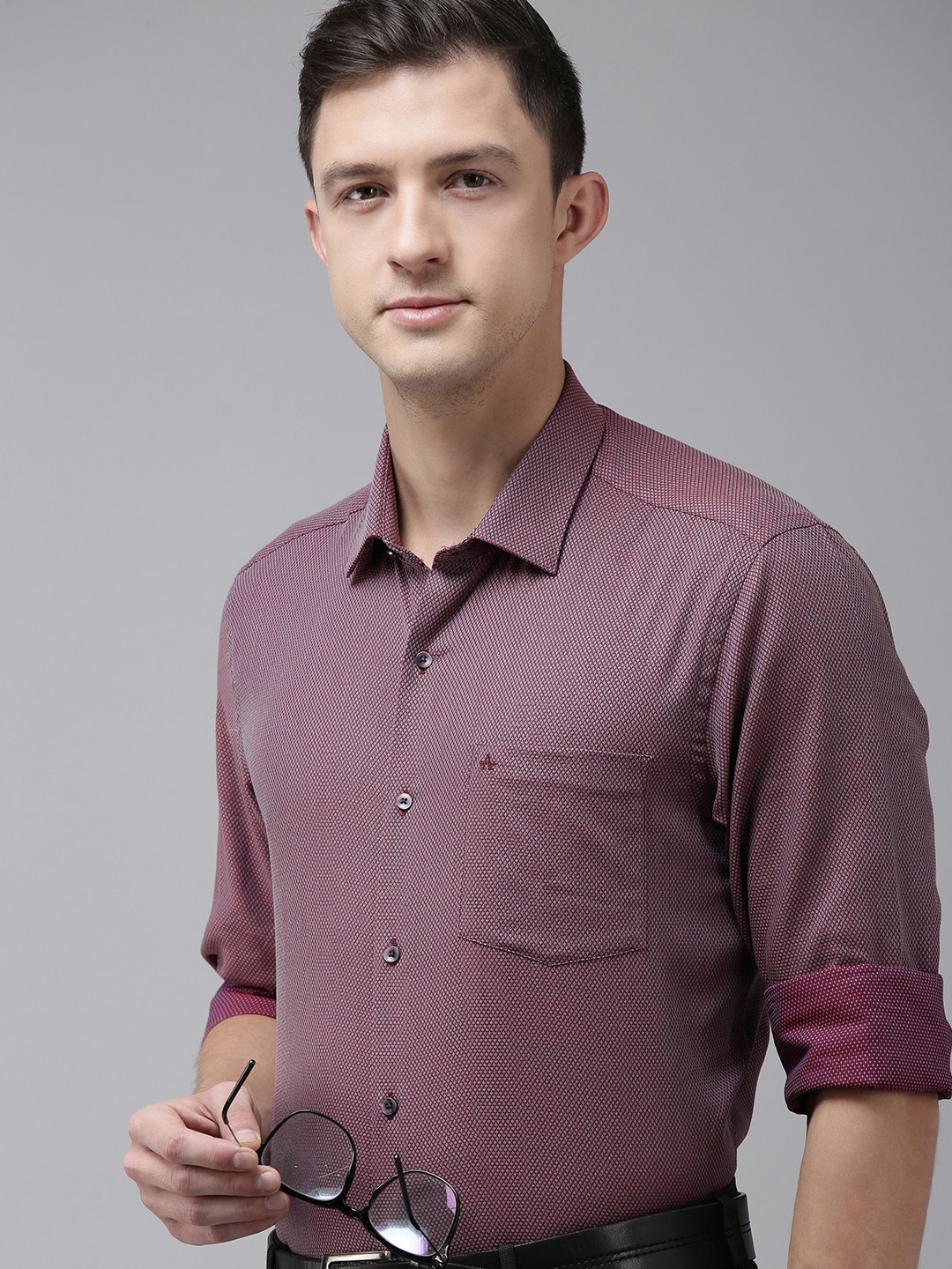 

Arrow Men Burgundy Slim Fit Geometric Opaque Self Design Pure Cotton Formal Shirt