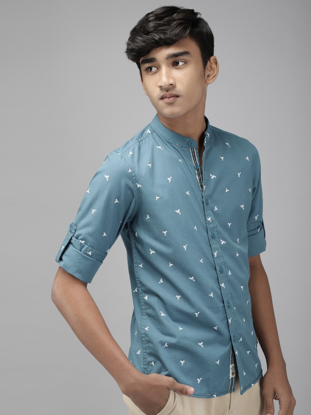 

UTH by Roadster Boys Teal Blue Opaque Printed Pure Cotton Casual Shirt