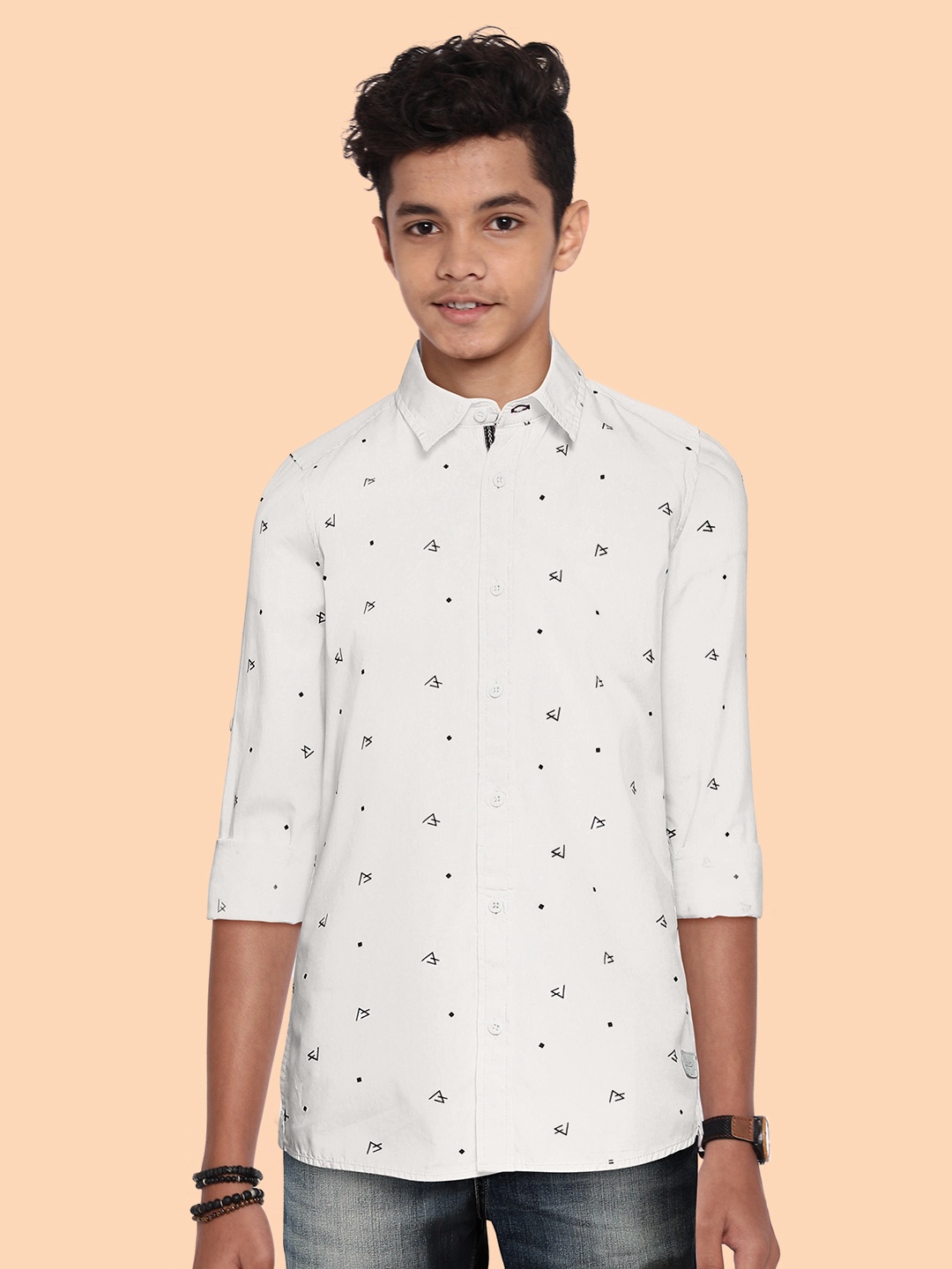 

UTH by Roadster Boys White Pure Cotton Printed Casual Shirt