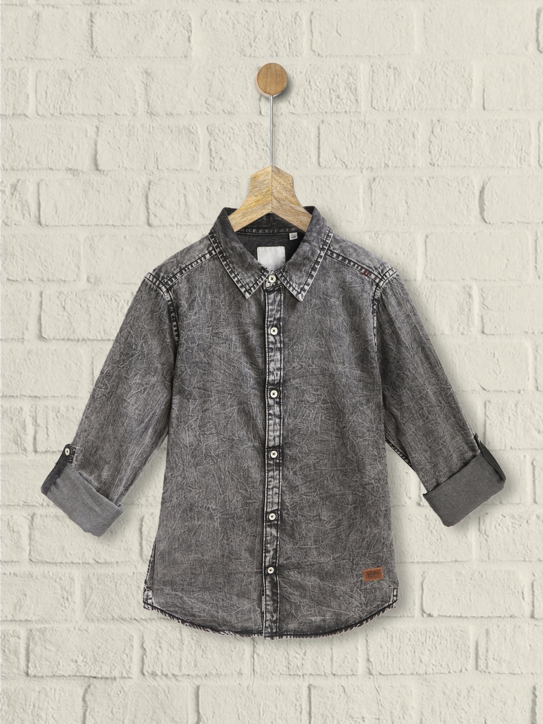 

UTH by Roadster Boys Charcoal Grey Pure Cotton Faded Opaque Chambray Casual Shirt