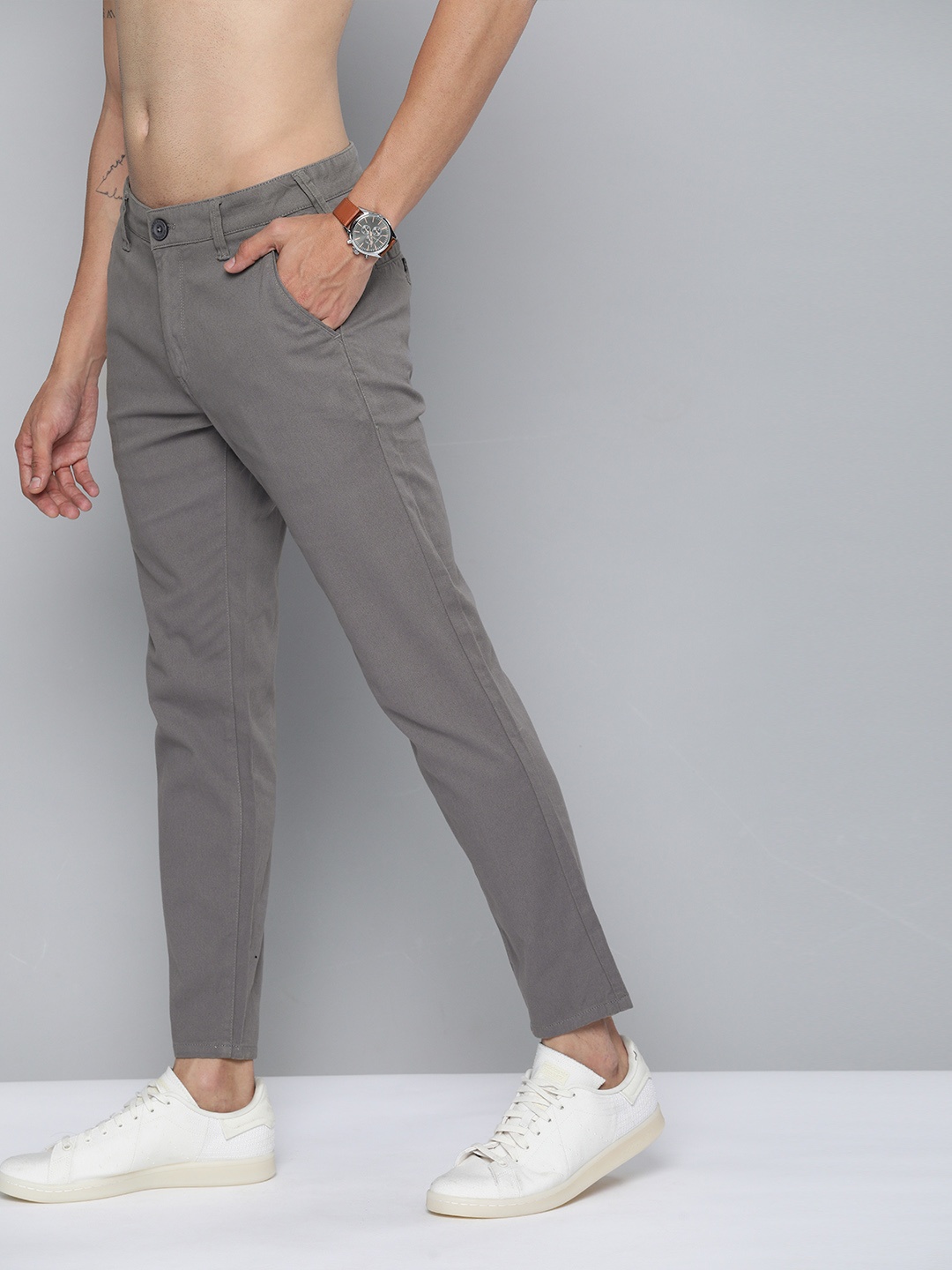 

HERE&NOW Men Grey Solid Slim Fit Mid-Rise Chinos Trousers