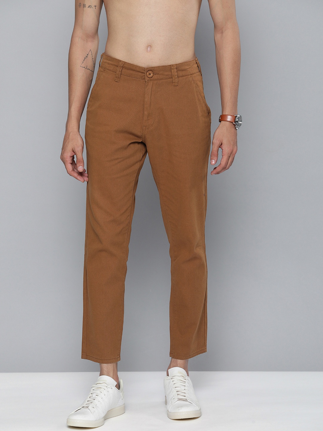 

HERE&NOW Men Brown Solid Slim Fit Mid-Rise Chinos Trousers