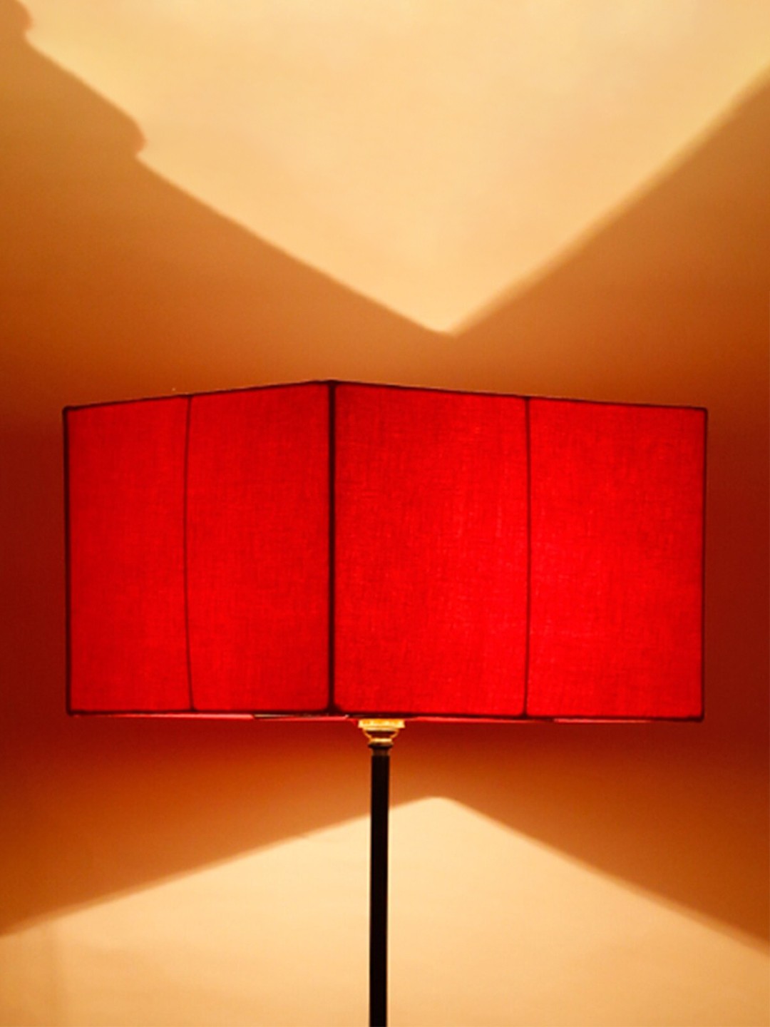 

Devansh Red Fabric Traditional Club Lamp Shade