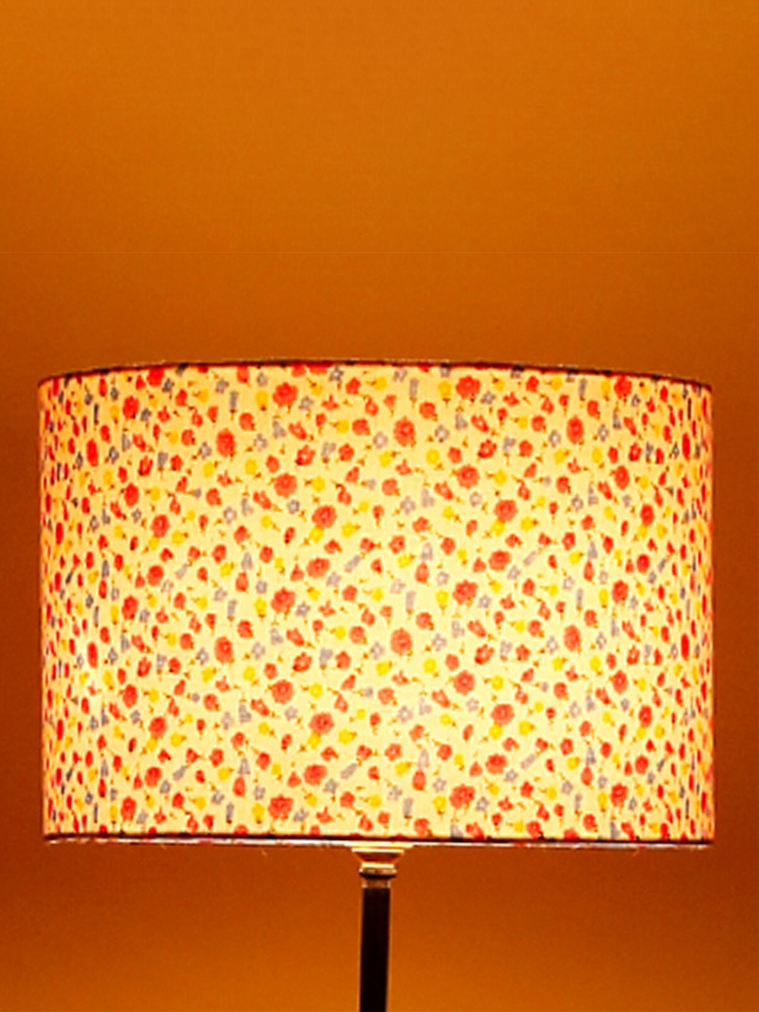 

Devansh Peach-Coloured & Red Printed Fabric Traditional Club Lamp Shade