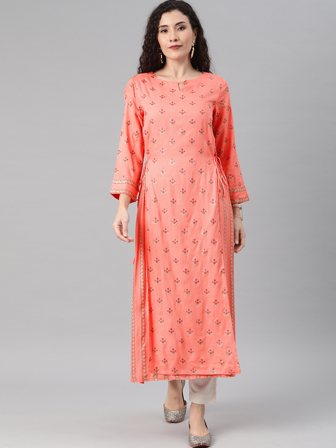 

Global Desi Women Peach-Coloured & Gold Floral Layered LENZING ECOVERO Straight Kurta