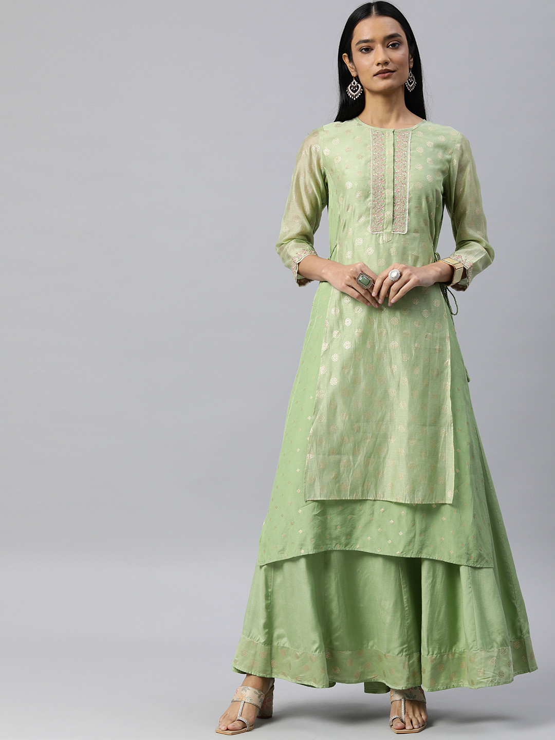 

Global Desi Women Green Printed Clothing Set