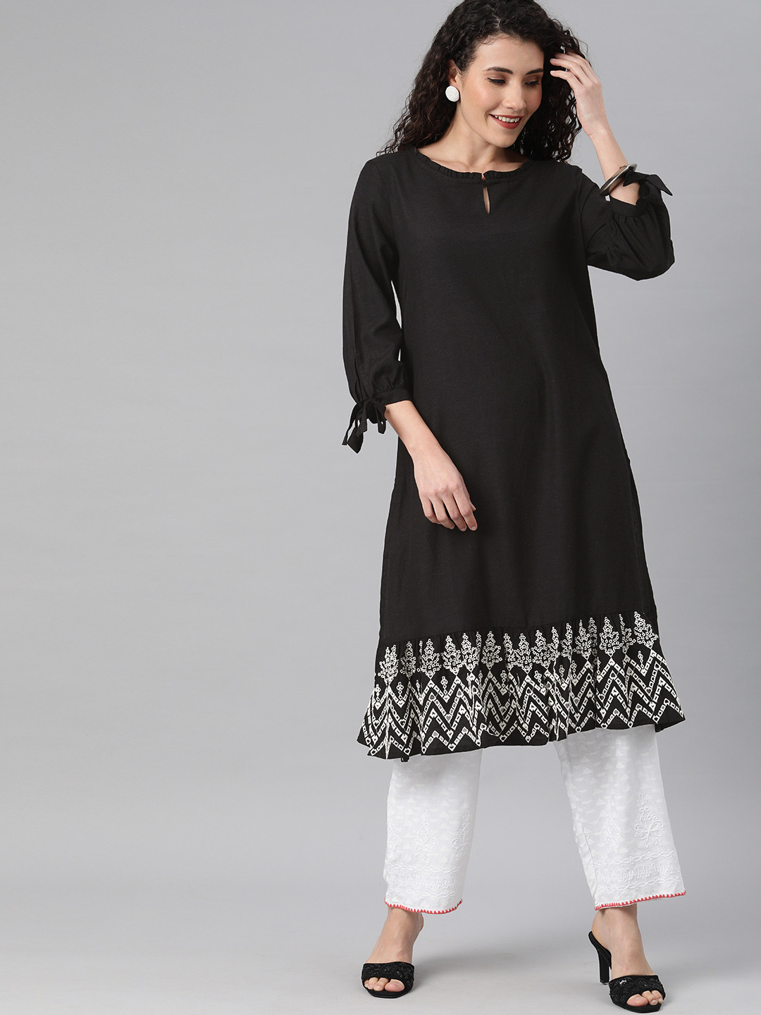 

Global Desi Women Black & Beige Hem Embroidered Keyhole Neck Mirror Work Straight Kurta