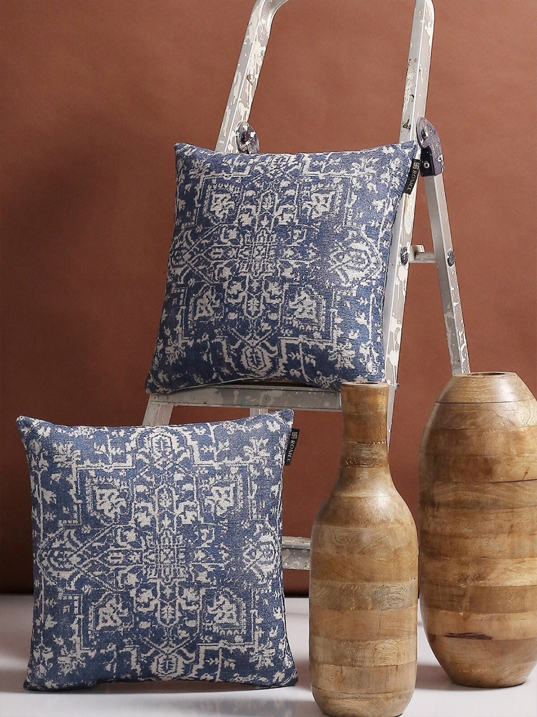 

ROMEE Blue & White Set of 2 Ethnic Motifs Square Cushion Covers