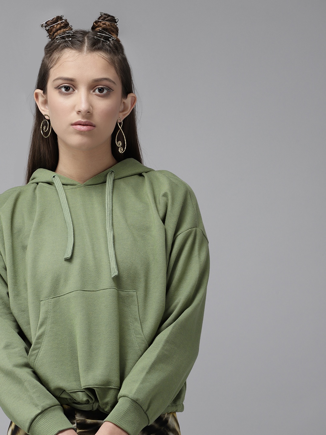 

UTH by Roadster Girls Olive Green Solid Hooded Sweatshirt