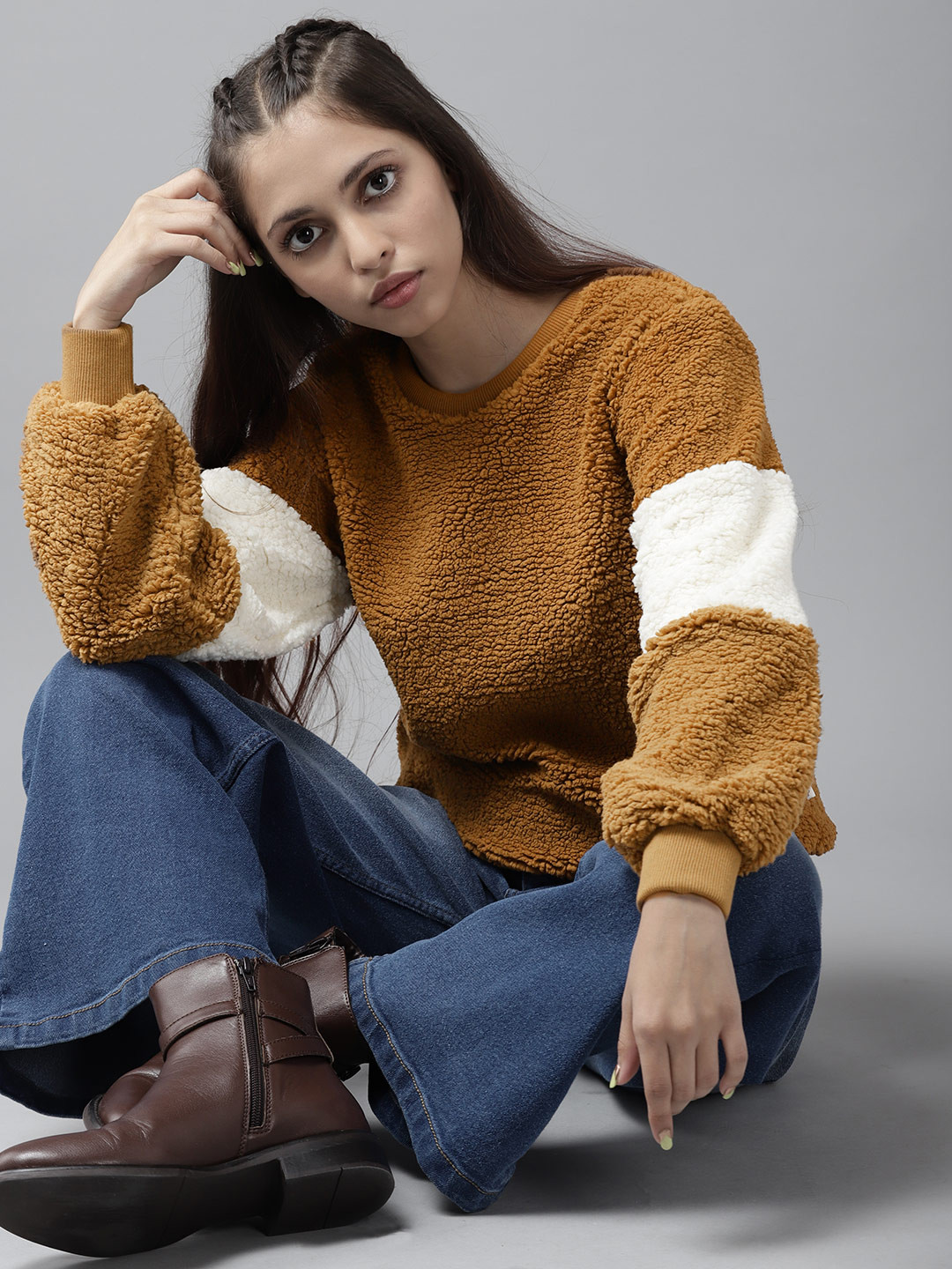 

UTH by Roadster Girls Brown & Off-White Solid Sherpa Sweatshirt