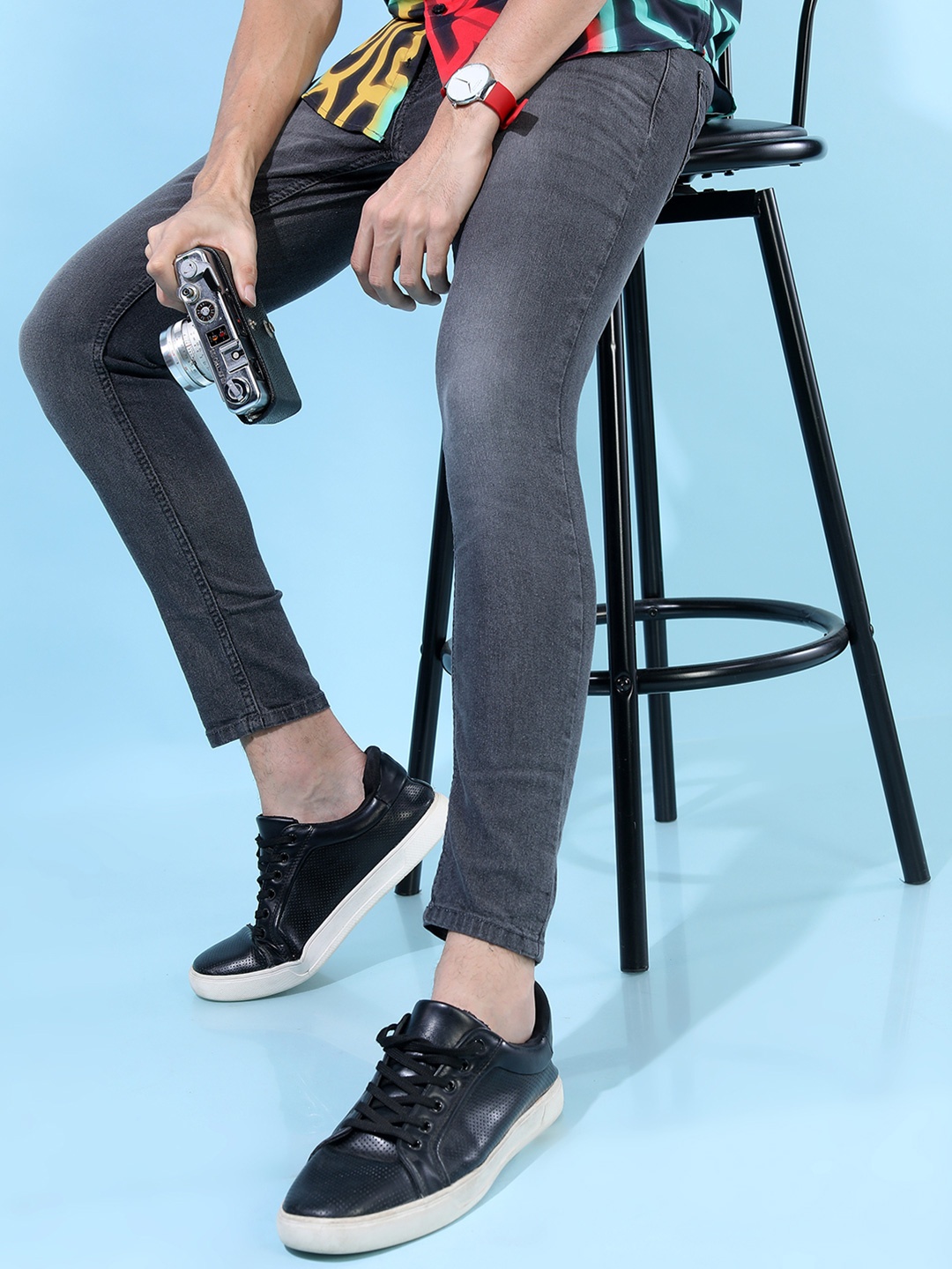 

HIGHLANDER Men Grey Tapered Fit Heavy Fade Stretchable Jeans
