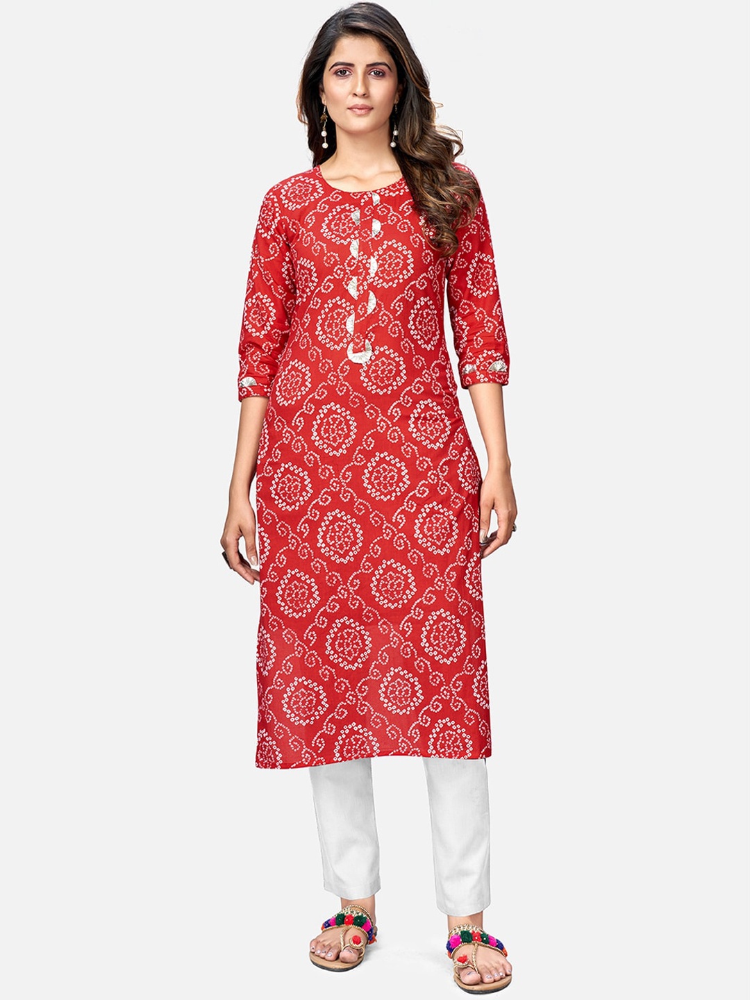 

Vbuyz Women Red & persian red Ethnic Motifs Printed Mirror Work Kurta
