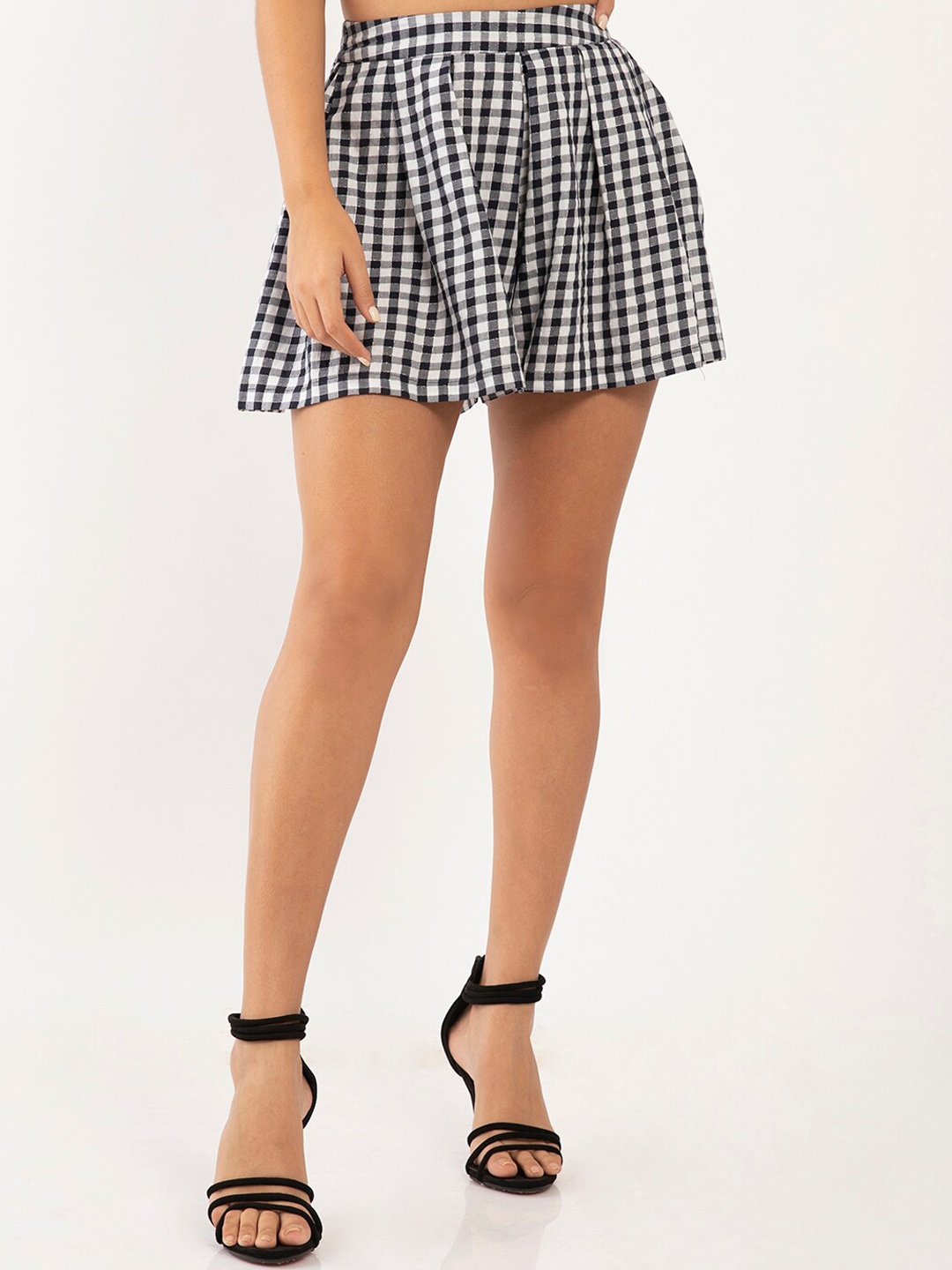 

Zink London Women Black Checked High-Rise Regular Shorts