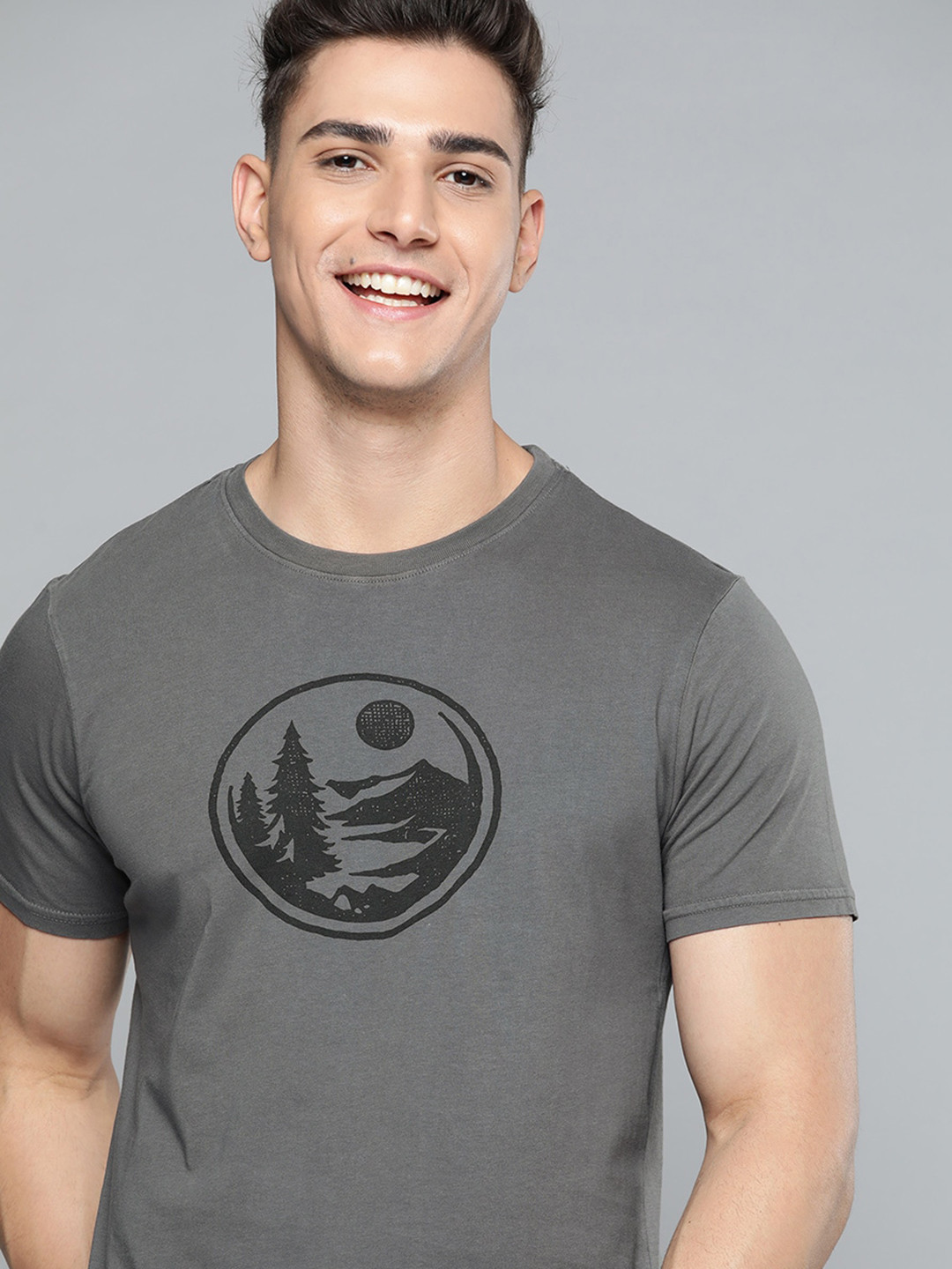 

Mast & Harbour Men Charcoal Grey Printed Pure Cotton T-shirt
