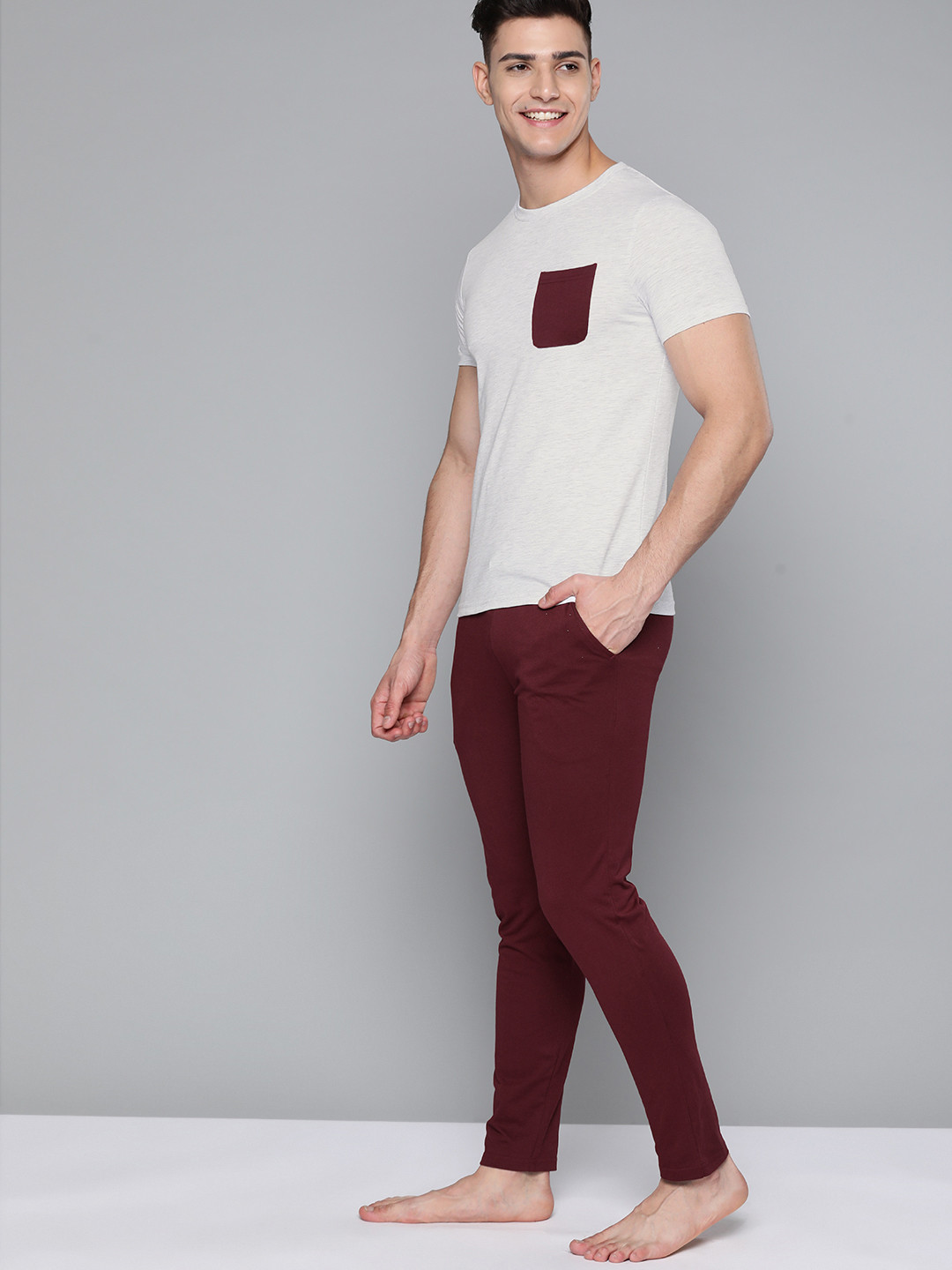 

Mast & Harbour Men Off-White Melange & Maroon Solid Pyjama Set