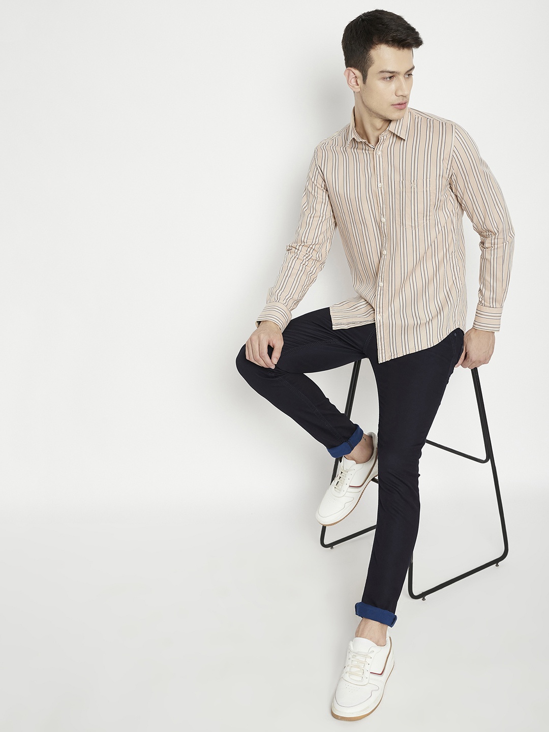 

Crimsoune Club Men Beige Slim Fit Striped Casual Shirt