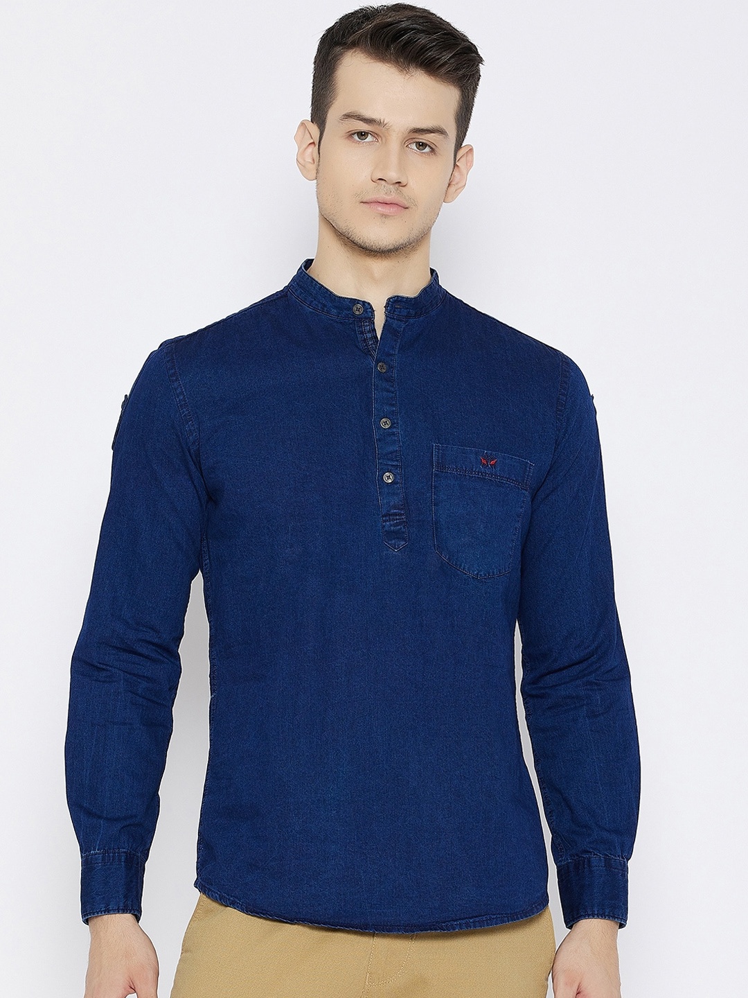 

Crimsoune Club Men Navy Blue Slim Fit Casual Shirt