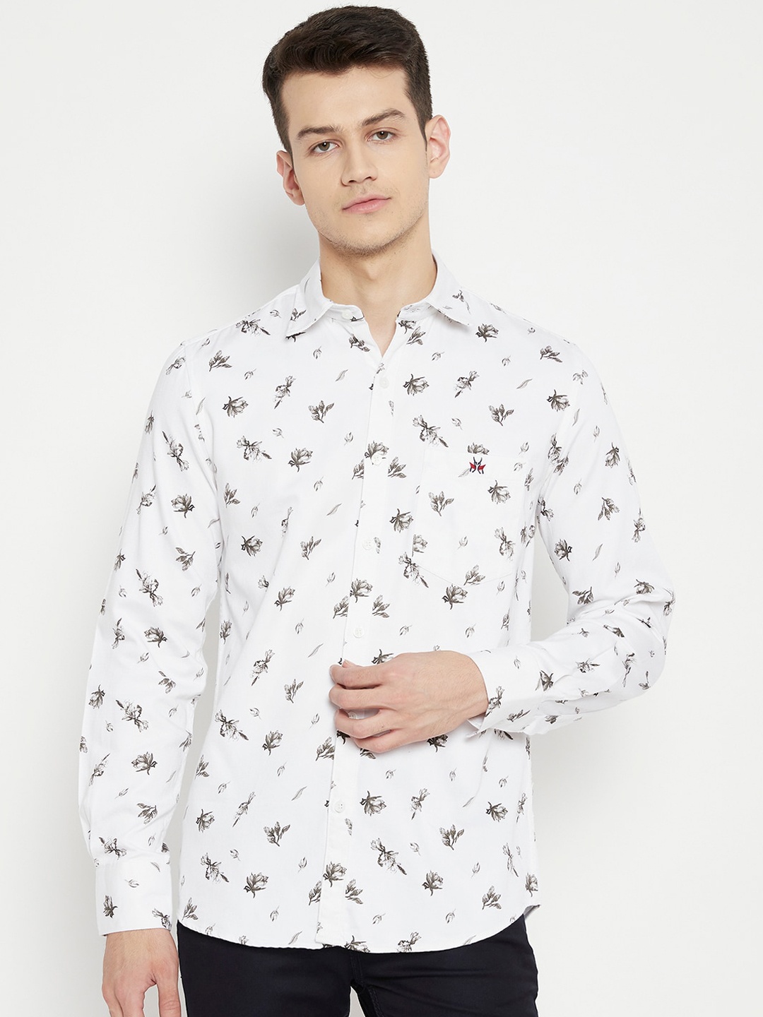 

Crimsoune Club Men White Slim Fit Floral Printed Casual Shirt