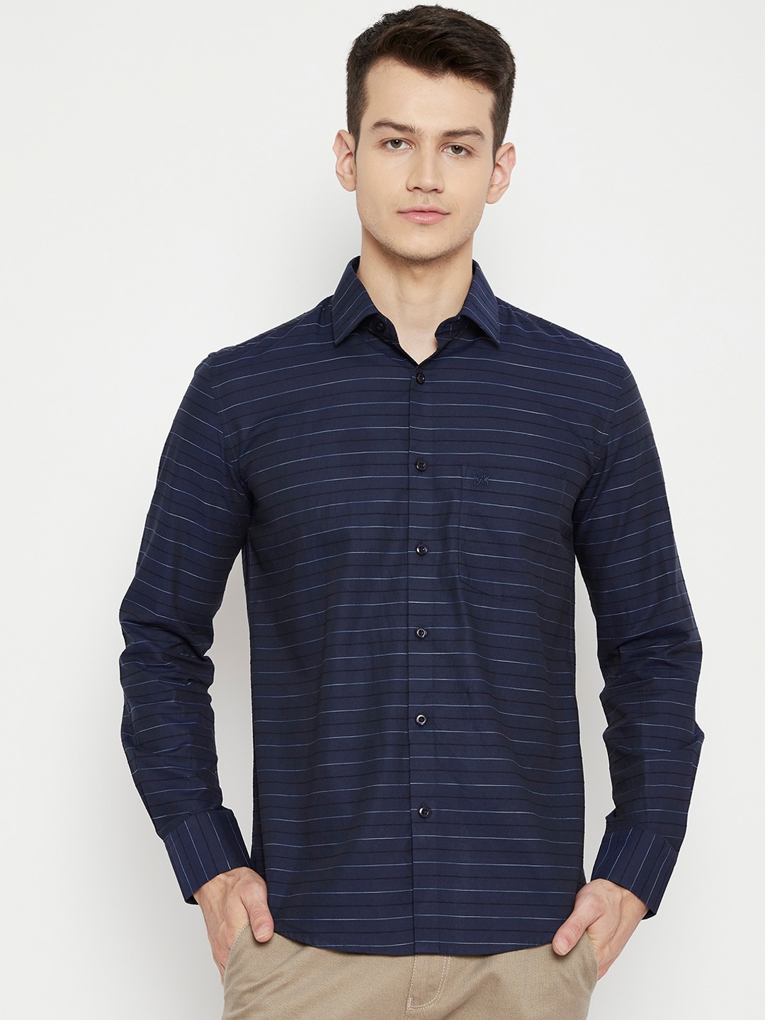 

Crimsoune Club Men Navy Blue Slim Fit Horizontal Striped Casual Shirt