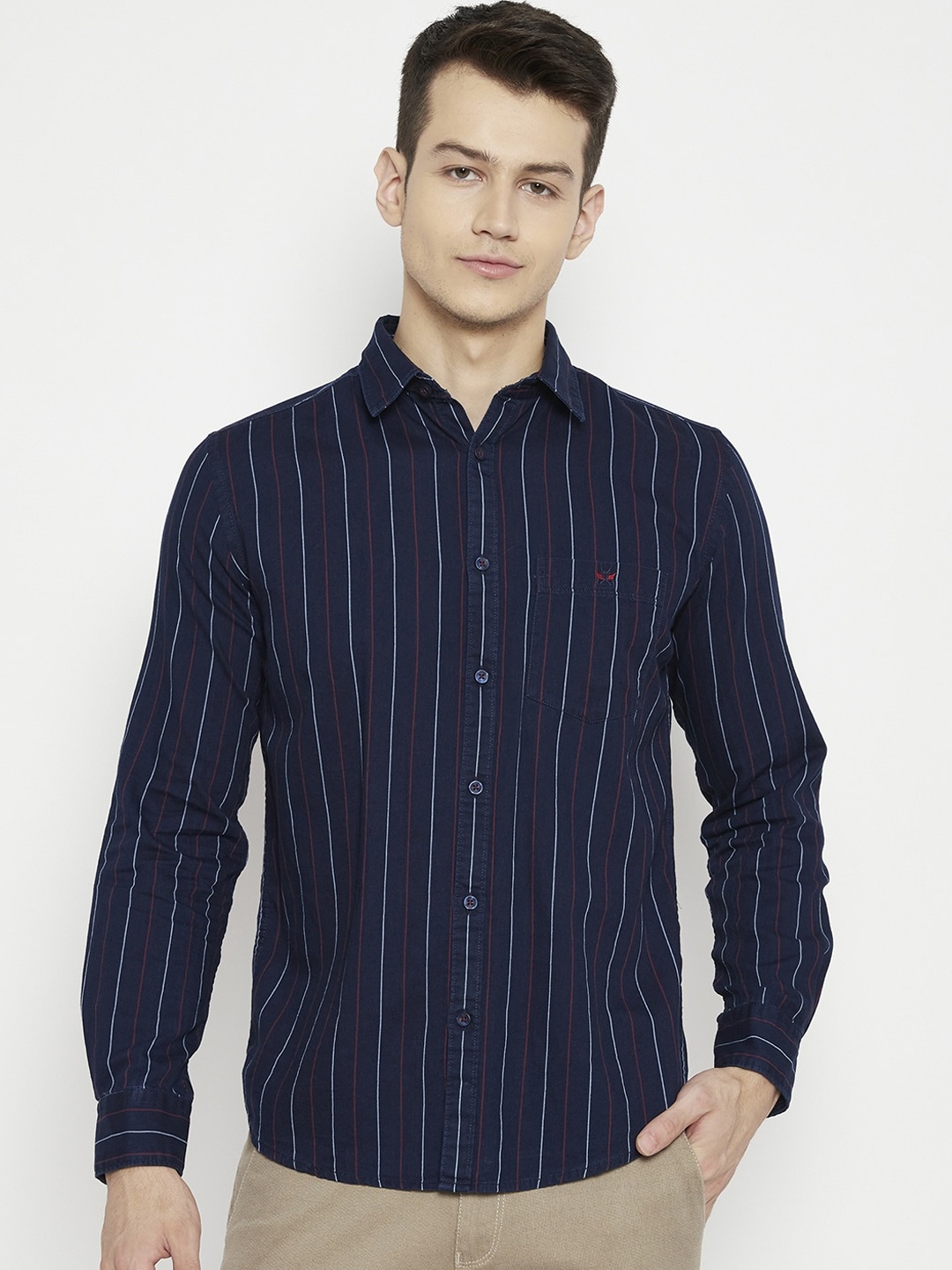 

Crimsoune Club Men Navy Blue Slim Fit Striped Casual Shirt