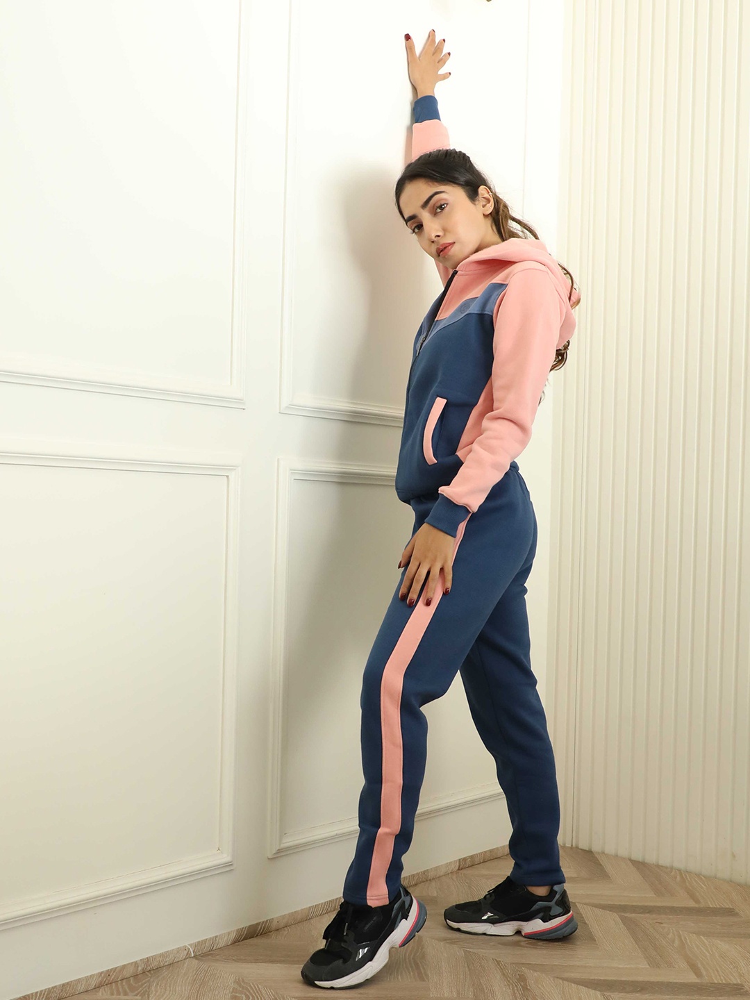 

Chkokko Women Pink & Blue Colourblocked Sports Tracksuit
