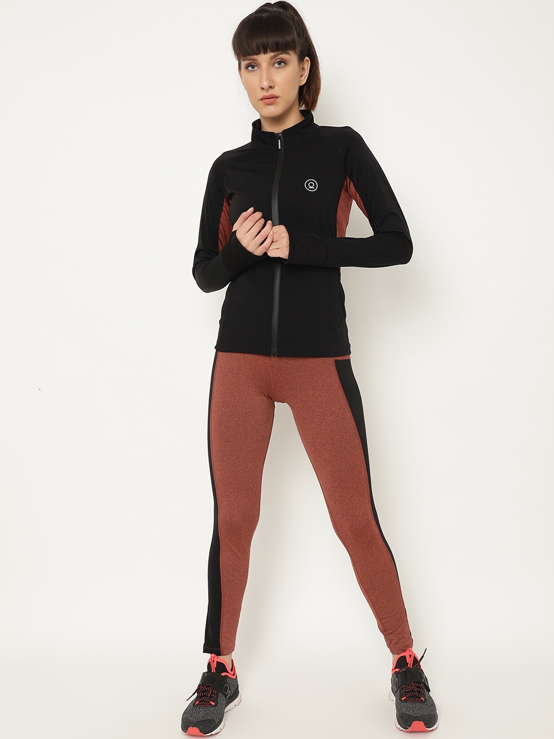 

CHKOKKO Women Black & Brown Solid Sports Tracksuit