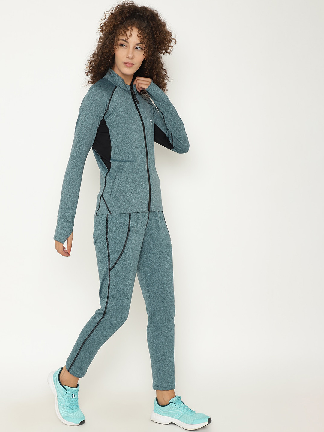

CHKOKKO Women Green Sports Tracksuit