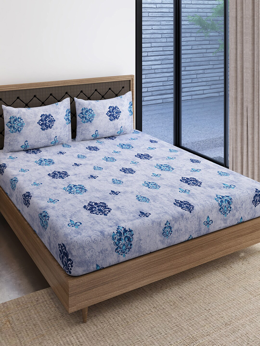 

SWAYAM Blue & White Ethnic Motifs 240 TC Cotton King Bedsheet with 2 Pillow Covers
