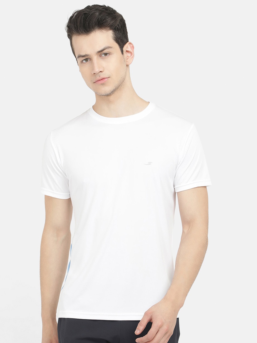 

V2 Value & Variety Men White T-shirt