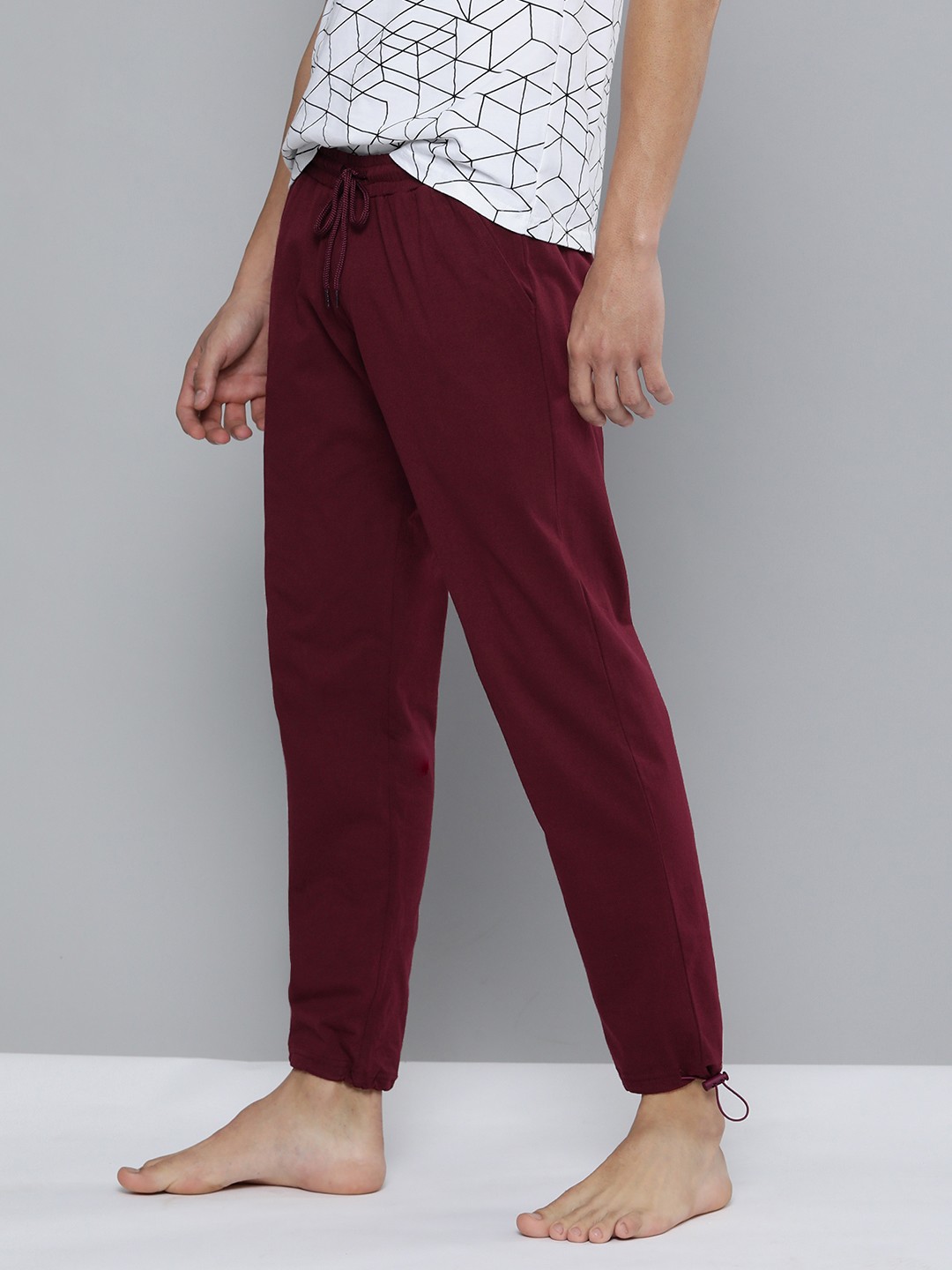 

Mast & Harbour Men Maroon Solid Pure Cotton Straight Fit Joggers