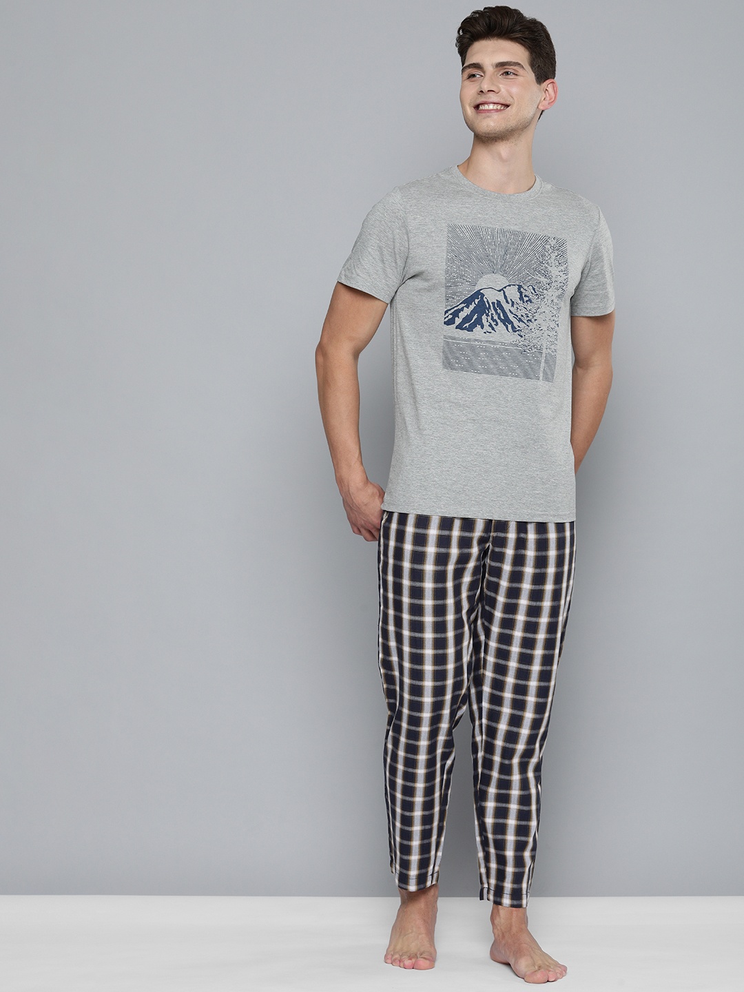 

Mast & Harbour Men Navy-Blue And White Checked Straight Fit Pure Cotton Lounge Pants