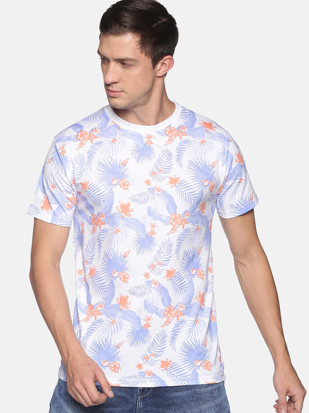 

MASH UNLIMITED Men White Floral Printed Tropical Slim Fit Pure Cotton T-shirt