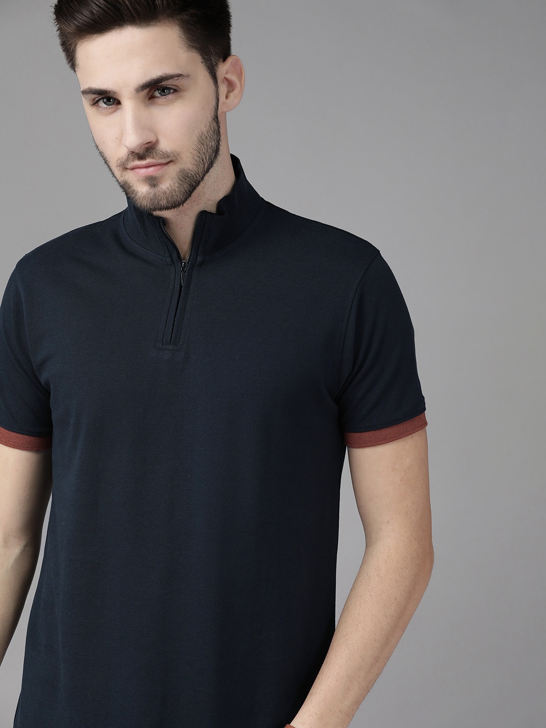 

Roadster Men Navy Blue Mandarin Collar T-shirt