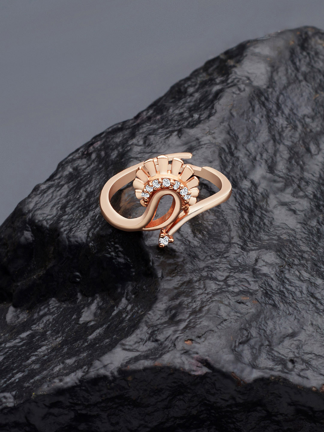 

AMI Rose Gold-Plated White CZ-Studded Contemporary Finger Ring
