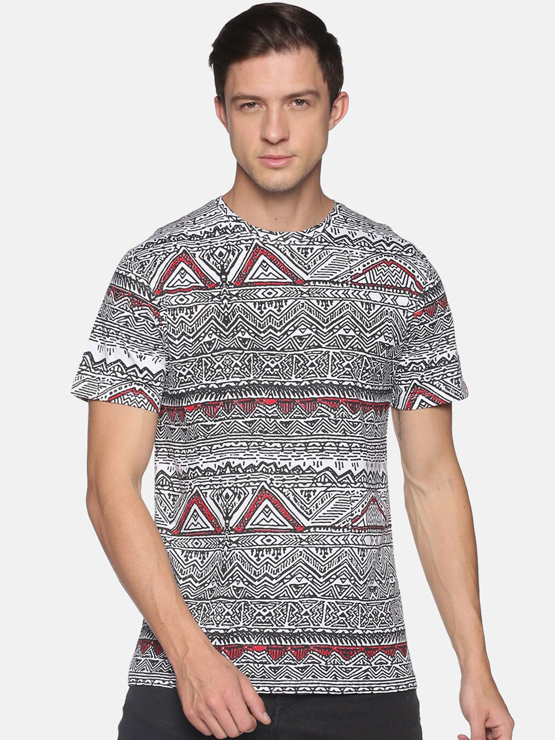 

UrGear Men Black & White Printed T-shirt