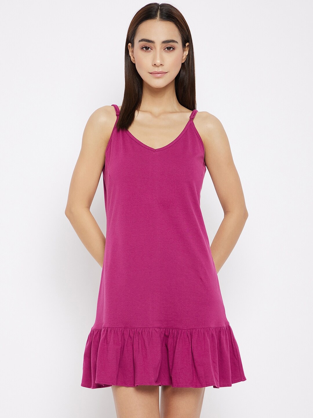 

Hypernation Women Magenta Solid Cotton Nightdress