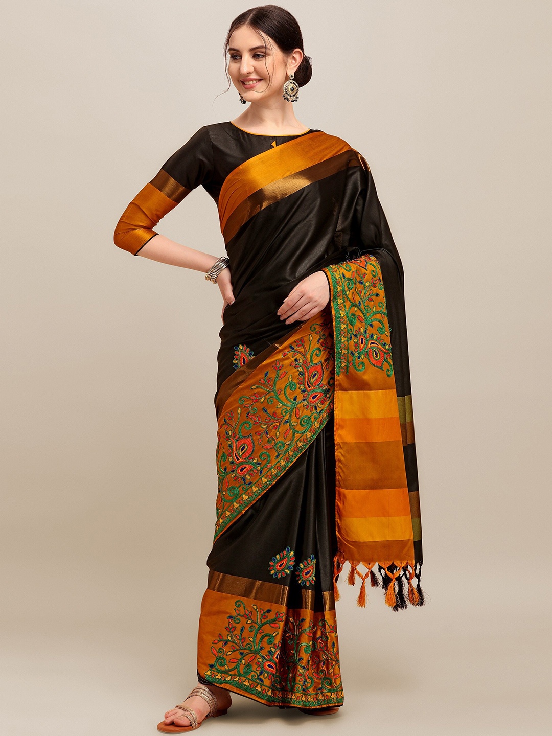 

RAJGRANTH Black & Yellow Floral Kutchi Embroidery Silk Cotton Heavy Work Saree