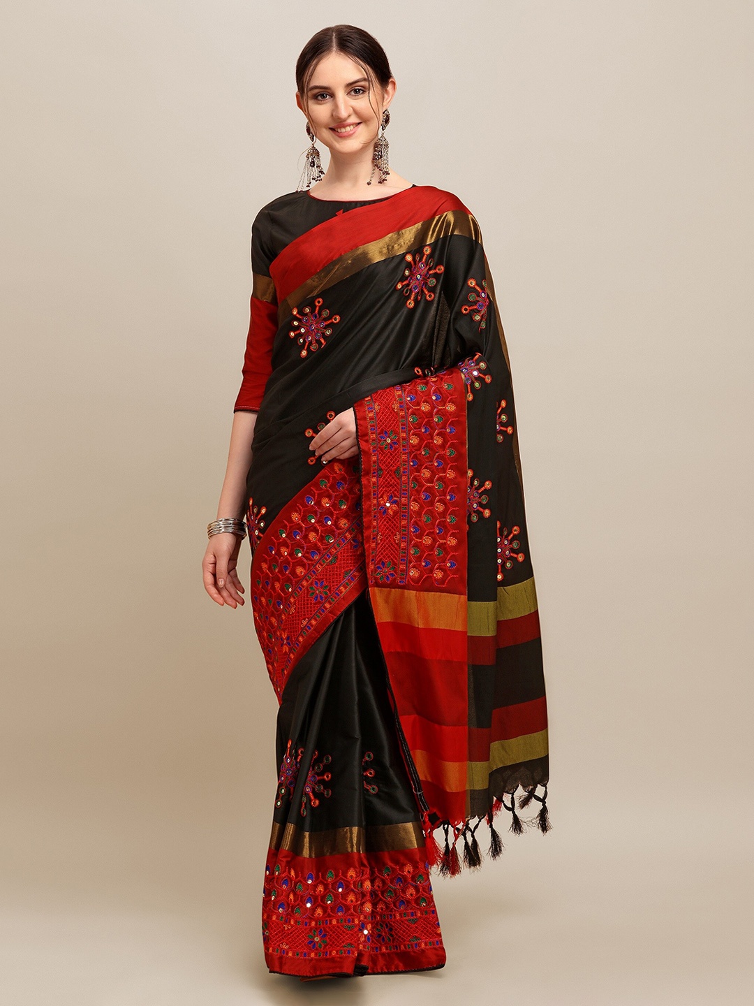 

RAJGRANTH Black & Red Floral Sequinned Silk Cotton Heavy Work Saree