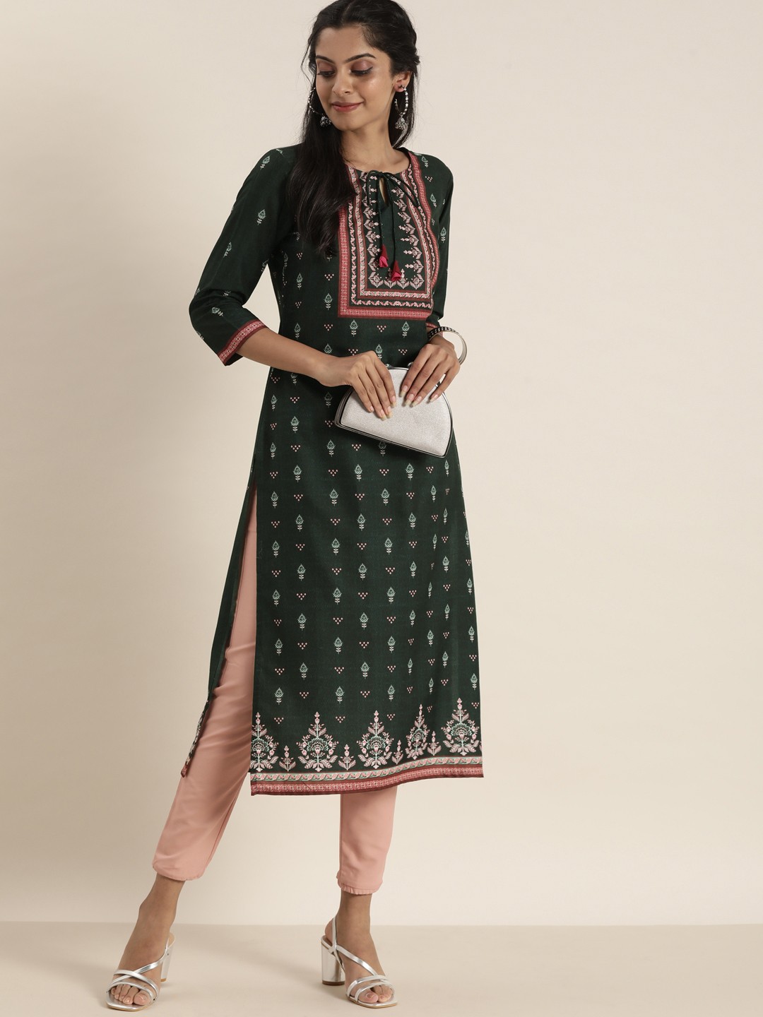 

Sangria Women Green & Pink Ethnic Motifs Printed Keyhole Neck Kurta