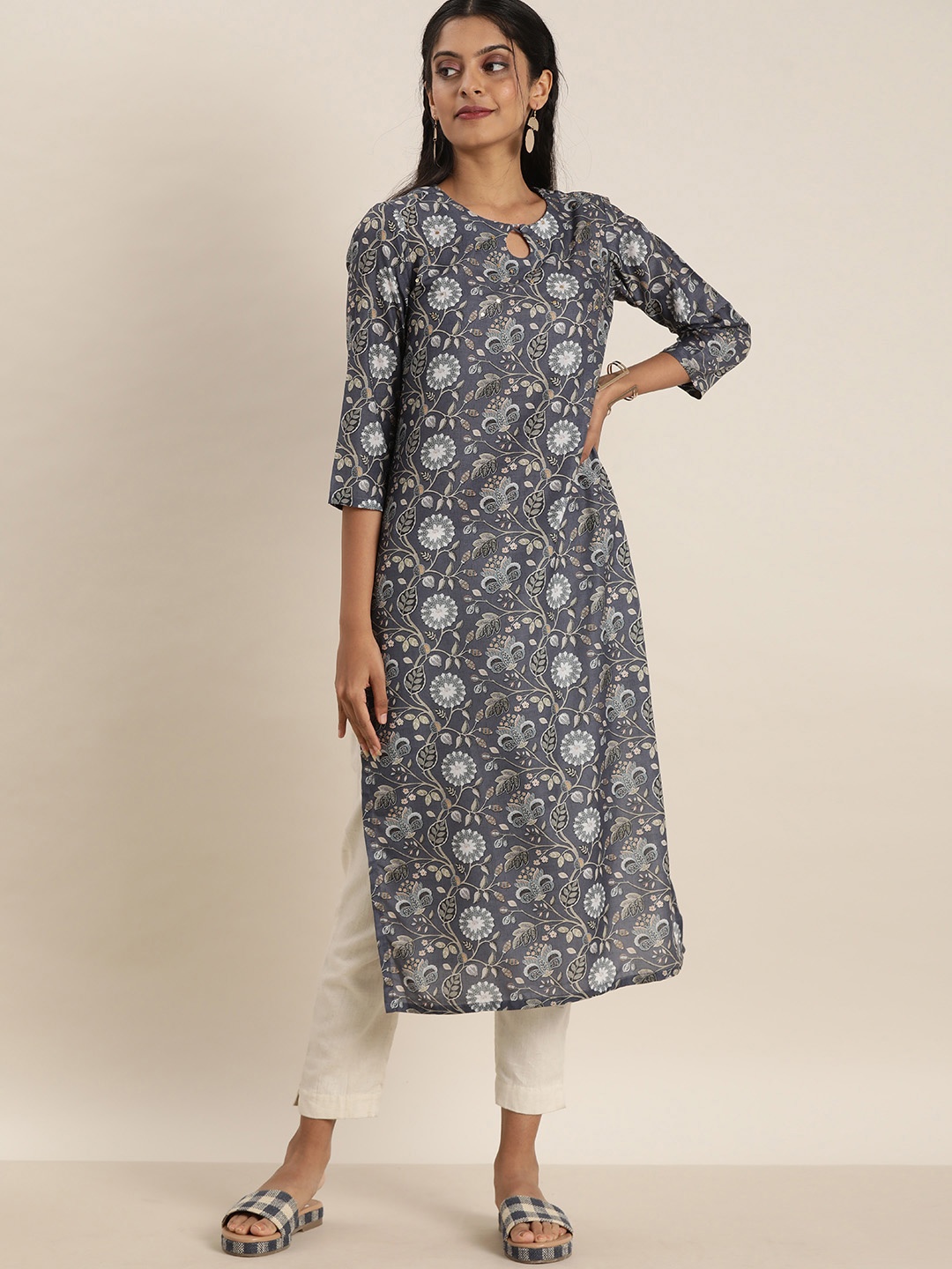 

Sangria Women Grey Floral Printed Keyhole Neck Kurta