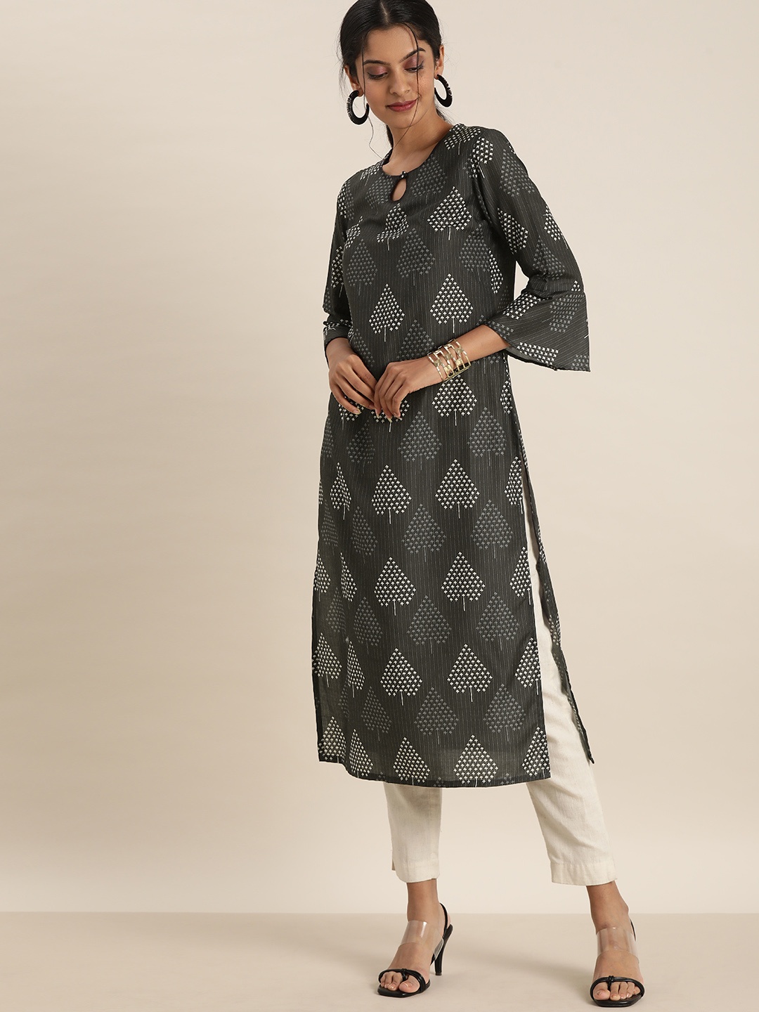 

Sangria Women Black & White Ethnic Motifs Printed Keyhole Neck Bell Sleeves Kurta